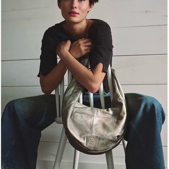 FREE PEOPLE We the Free Sparta Sling Bag. leather. Perf. condition - Picture 3 of 11